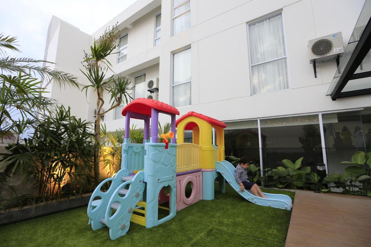 Luminor Hotel Purwokerto By Wh Kültér fotó