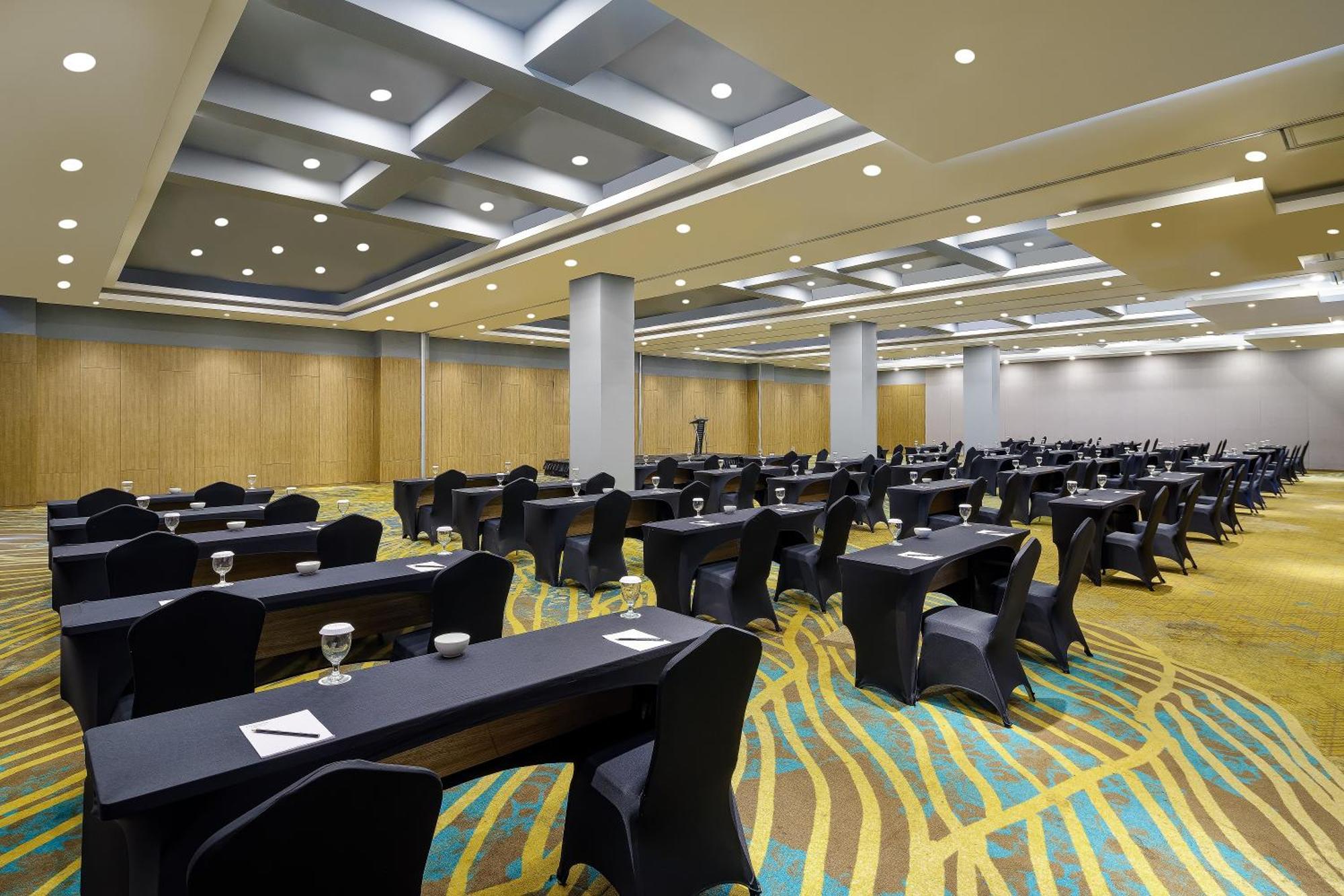 Luminor Hotel Purwokerto By Wh Kültér fotó