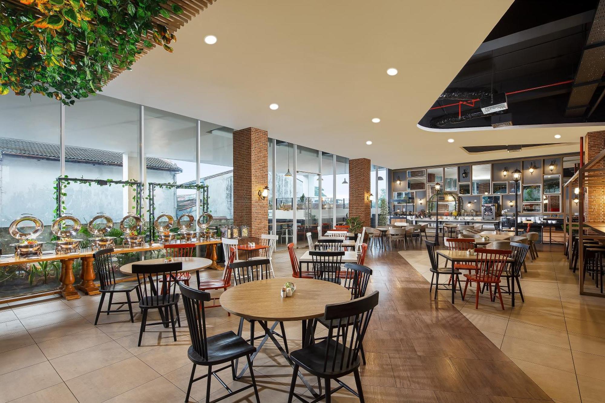Luminor Hotel Purwokerto By Wh Kültér fotó