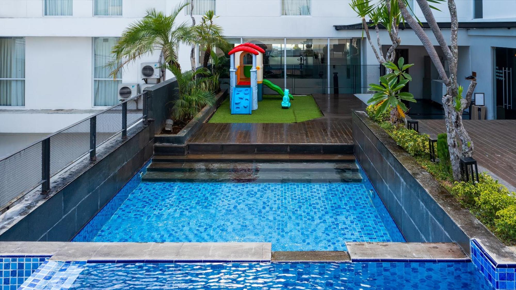 Luminor Hotel Purwokerto By Wh Kültér fotó